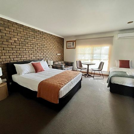 City Colonial Motor Inn Милдьюра Экстерьер фото